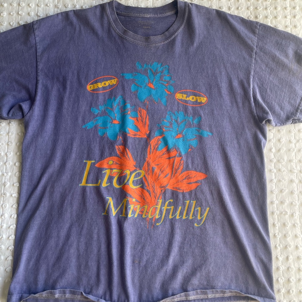 urban outfitters graphic tee